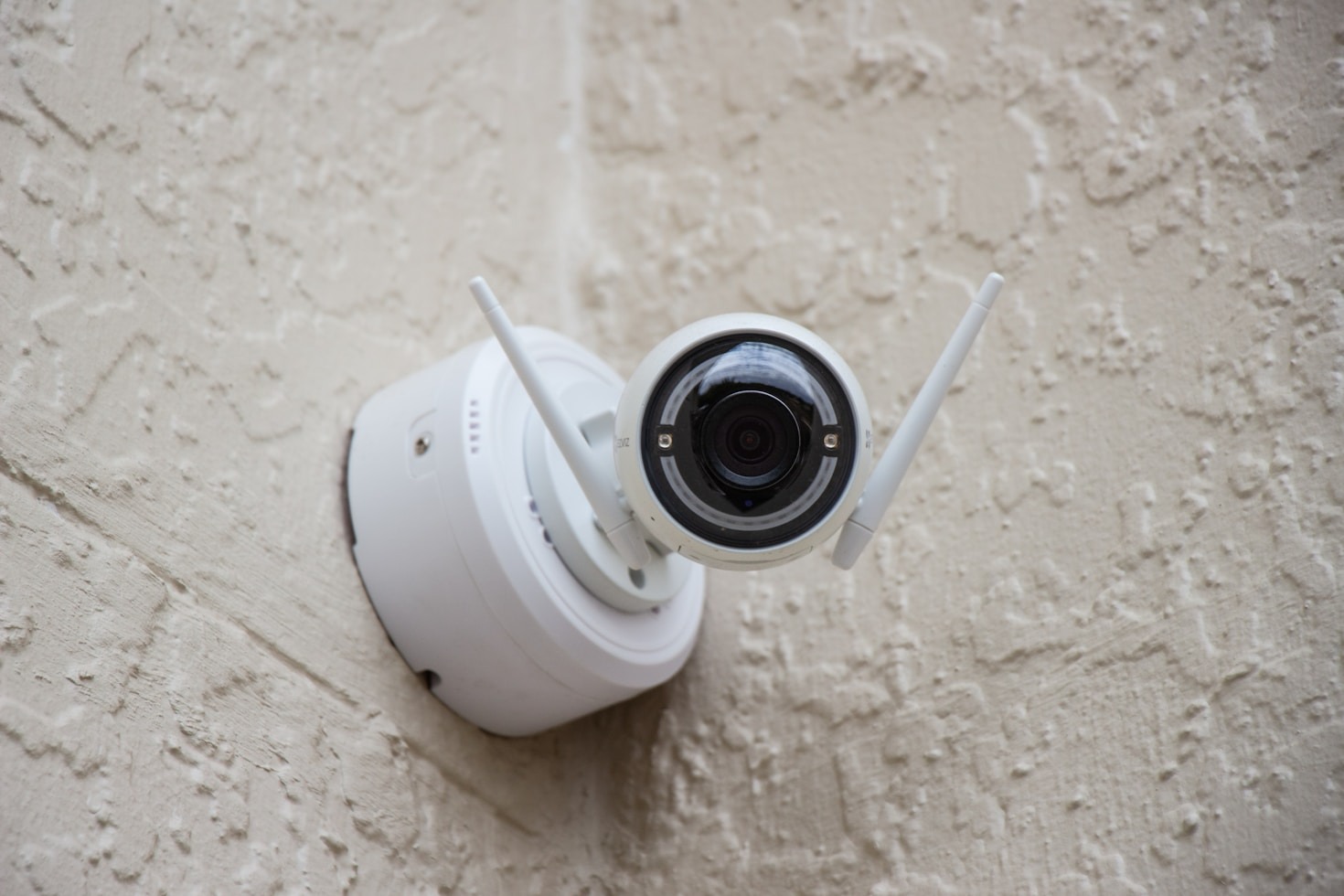How to Choose the Right Surveillance System for Your Business